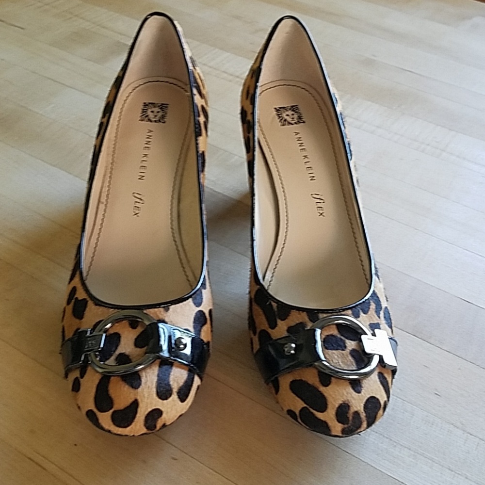 Anne Klein Leopard Print Fur Heels Size 8